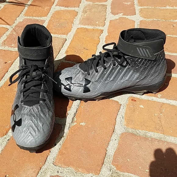 Under Armour Other - Under Armour Harper Mid Rise Baseball Cleats